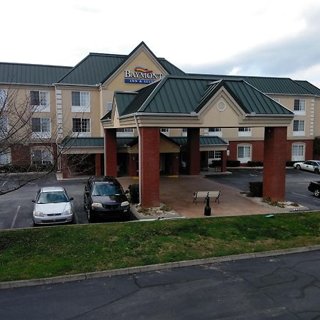 Baymont By Wyndham Clinton Hotel Buitenkant foto